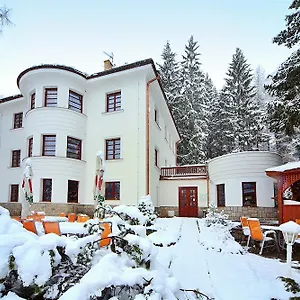 Bedriska Wellness & מלון